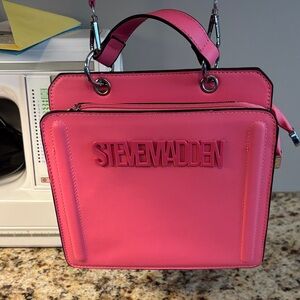 Steve Madden Evelyn Bag/Purse/Crossbody Bright Pink A+++